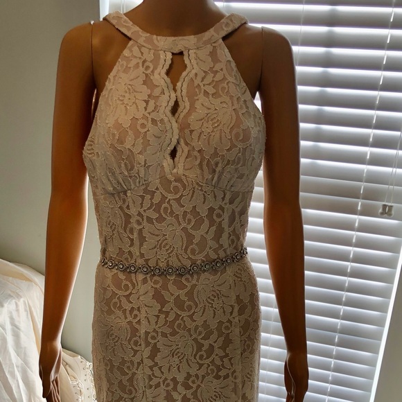 Nightway Keyhole with Sparkle Gown - size 4 - Picture 8 of 8